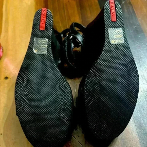 NEW Prada black wedge leathers shoes. Full set. Box & dust bags - Picture 5 of 5